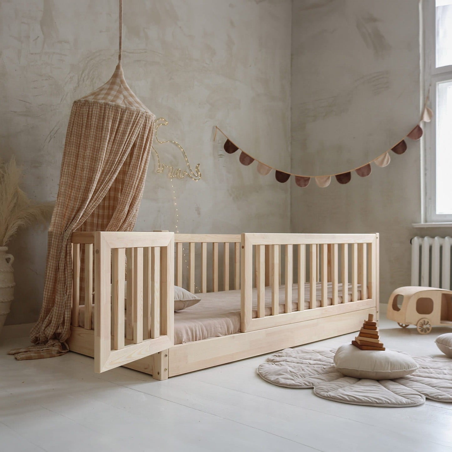 Κρεβάτι με Πορτάκι και Υψηλά Κάγκελα Bambi - HEBE KIDS HOME
