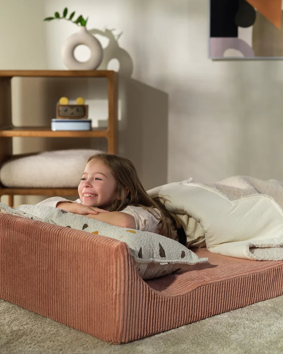 Wigiwama Flipster flip chair children's furniture lifestyle photo