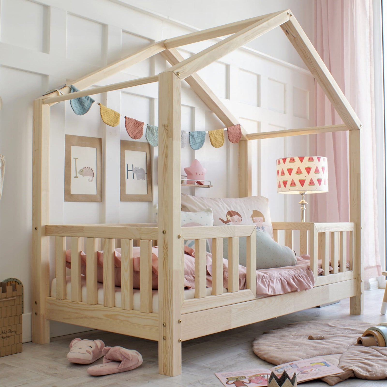 HouseBed Duo| Μοντεσσόρι Παιδικό Κρεβάτι Σπιτάκι με προστατευτικό κάγκελο σε φυσικό ξύλο -10% έκπτωση στο στρώμα - HEBE KIDS HOME