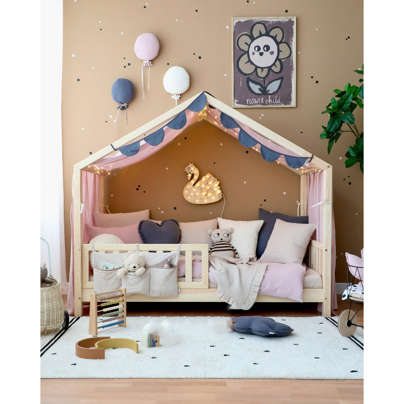 HouseBed | Μοντεσσόρι Παιδικό Κρεβάτι Σπιτάκι με προστατευτικό κάγκελο σε φυσικό ξύλο -10% έκπτωση στο στρώμα - HEBE KIDS HOME